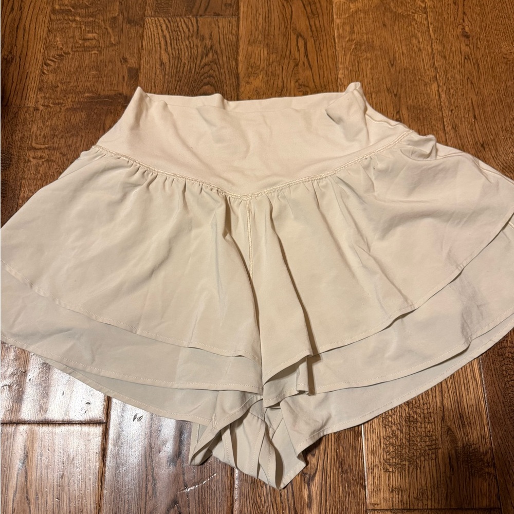 OFFLINE by Aerie Real Me Crossover Shorts Cream - Picture 3 of 3